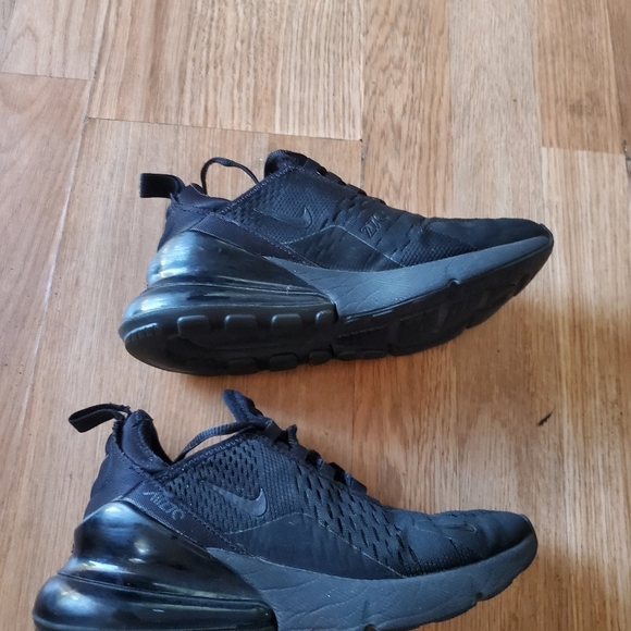 Nike air 270 black sneakers siize 4Y - Picture 2 of 7